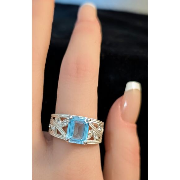 Emerald Cut Blue Topaz With White Topaz Leaf Accent Sides Sterling Ring Sz 8.75 - Picture 1 of 10